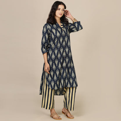 Blue paisley cotton set with striped pants