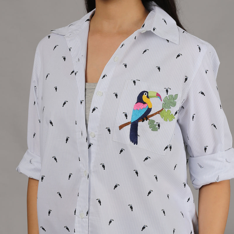 White toucan print shirt with embroidery on the pocket