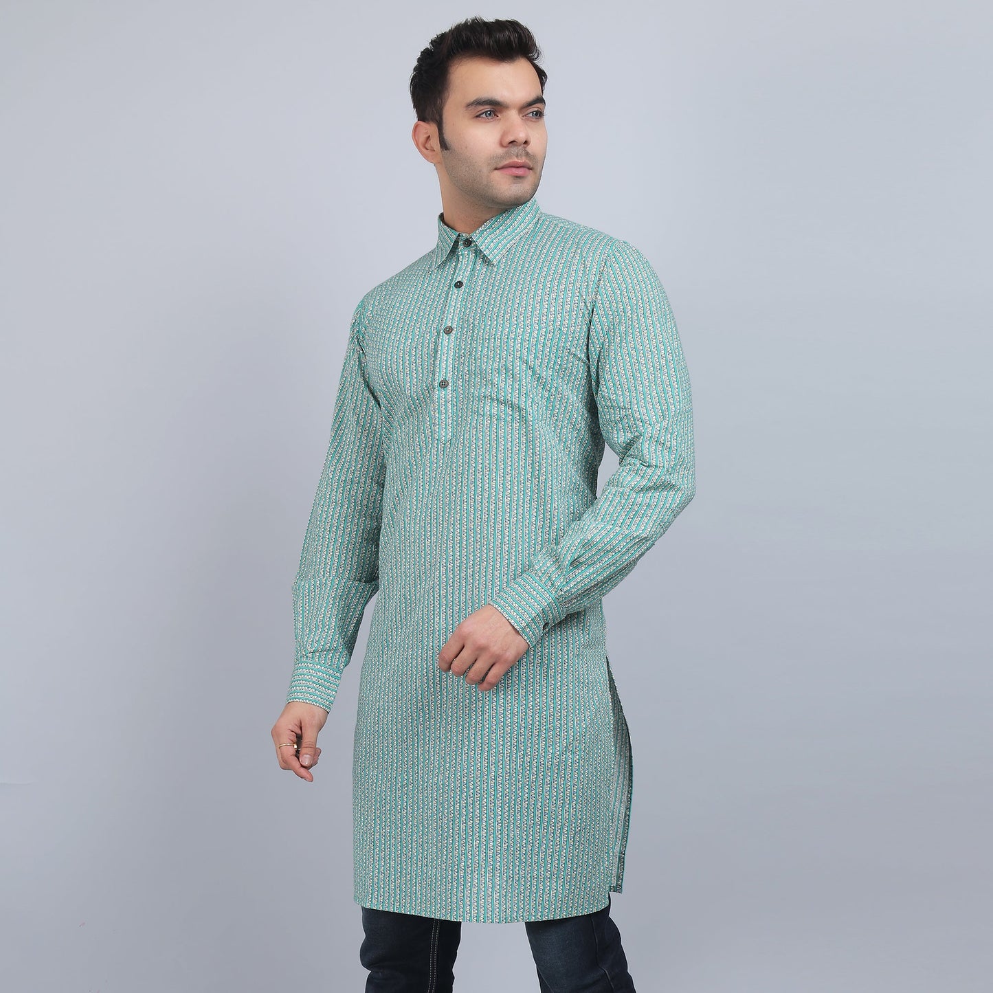 Green cotton full-sleeves shirt collar kurta in comfort fit