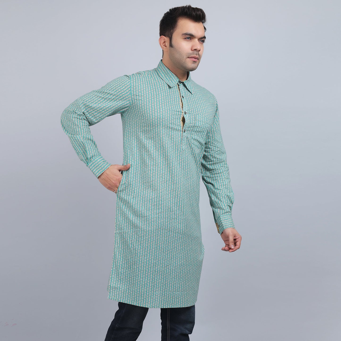 Green cotton full-sleeves shirt collar kurta in comfort fit