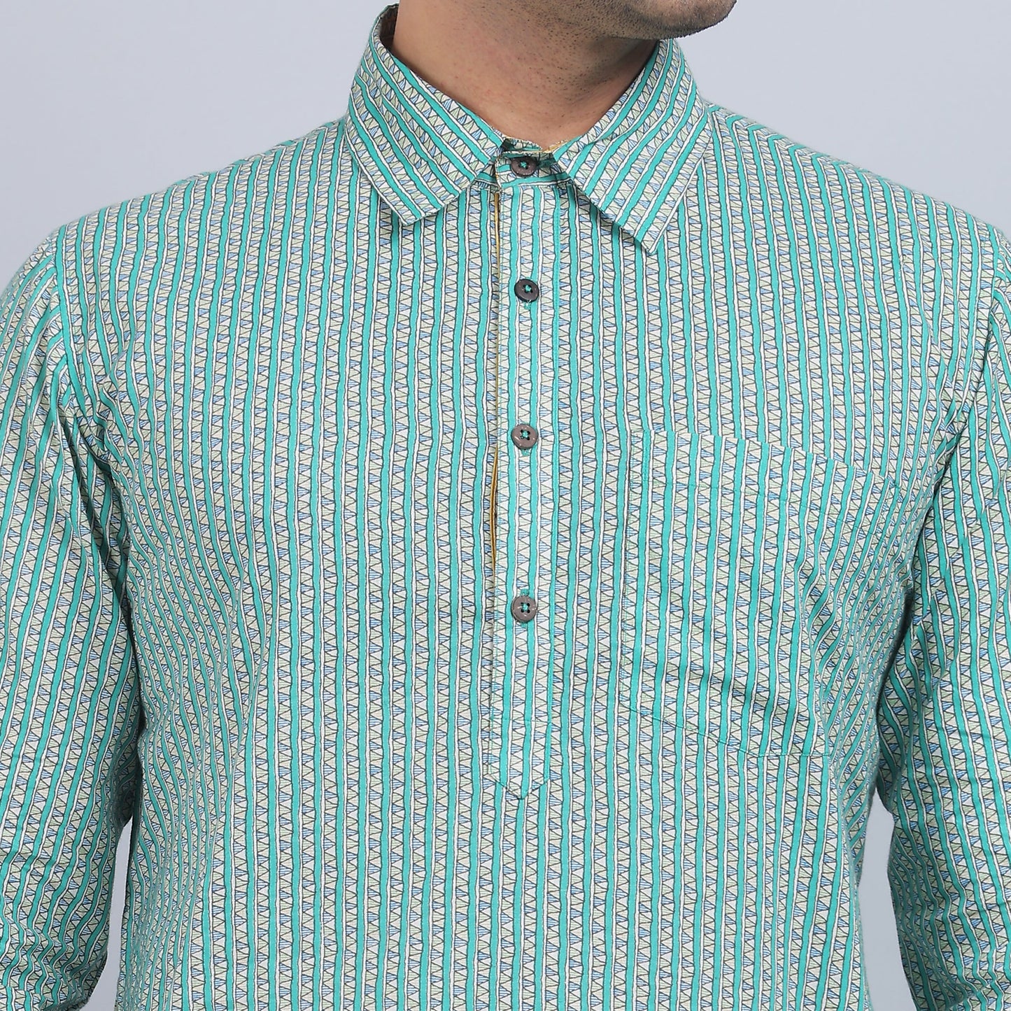 Green cotton full-sleeves shirt collar kurta in comfort fit